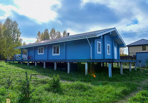 Объект №77: одноэтажный дом с террасой на ж/б сваях 1